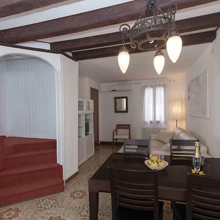 Apartment Le Ancore Few Steps From Biennale Art Venedig